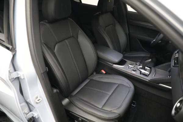New 2023 Alfa Romeo Stelvio Ti for sale $58,205 at Alfa Romeo of Westport in Westport CT 06880 20
