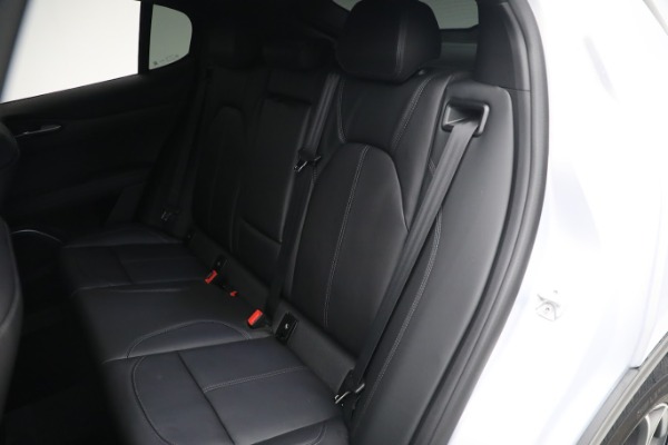 New 2023 Alfa Romeo Stelvio Sprint for sale $54,075 at Alfa Romeo of Westport in Westport CT 06880 15