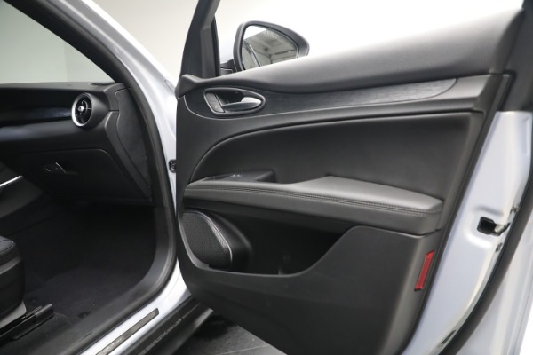 New 2023 Alfa Romeo Stelvio Sprint for sale $54,075 at Alfa Romeo of Westport in Westport CT 06880 18