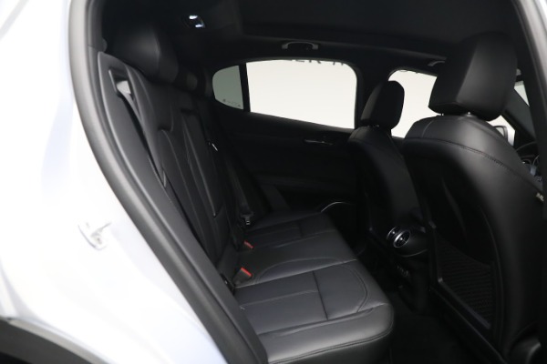 New 2023 Alfa Romeo Stelvio Sprint for sale $54,075 at Alfa Romeo of Westport in Westport CT 06880 19