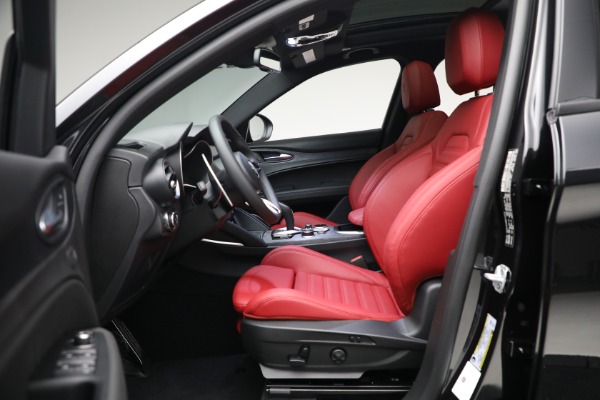 New 2023 Alfa Romeo Stelvio Sprint for sale $54,325 at Alfa Romeo of Westport in Westport CT 06880 14