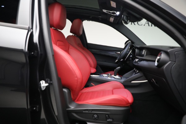 New 2023 Alfa Romeo Stelvio Sprint for sale $54,325 at Alfa Romeo of Westport in Westport CT 06880 19