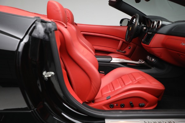 Used 2013 Ferrari California 30 for sale $134,900 at Alfa Romeo of Westport in Westport CT 06880 23