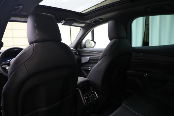 New 2023 Maserati Grecale Modena for sale $85,895 at Alfa Romeo of Westport in Westport CT 06880 17