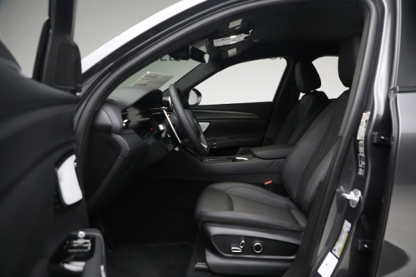 New 2023 Maserati Grecale GT for sale $68,995 at Alfa Romeo of Westport in Westport CT 06880 14
