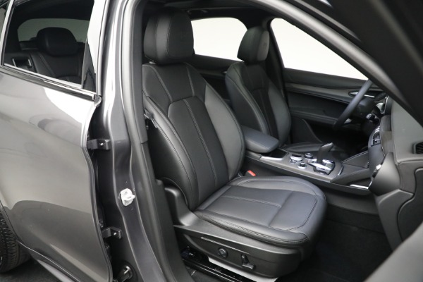 New 2023 Alfa Romeo Stelvio Ti for sale $55,550 at Alfa Romeo of Westport in Westport CT 06880 18