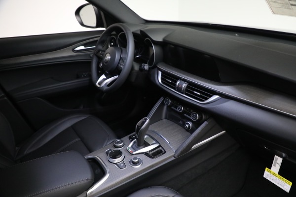 New 2023 Alfa Romeo Stelvio Ti for sale $55,530 at Alfa Romeo of Westport in Westport CT 06880 20