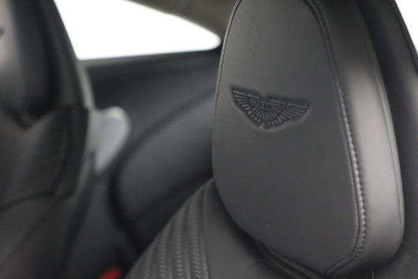 Used 2019 Aston Martin DB11 V8 for sale $124,900 at Alfa Romeo of Westport in Westport CT 06880 16