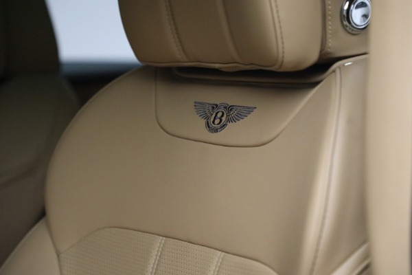 Used 2020 Bentley Bentayga V8 for sale Call for price at Alfa Romeo of Westport in Westport CT 06880 18