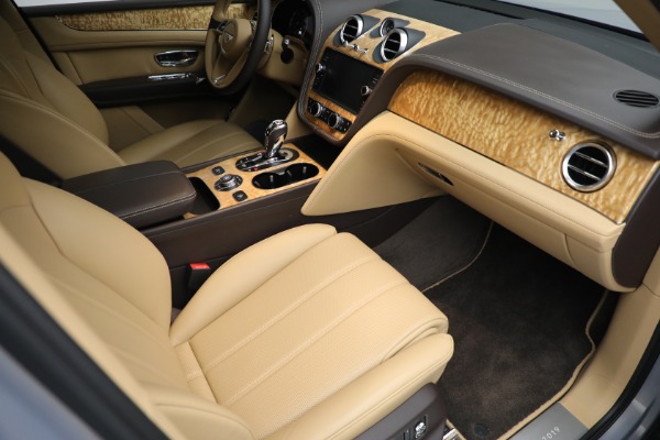 Used 2020 Bentley Bentayga V8 for sale Call for price at Alfa Romeo of Westport in Westport CT 06880 23