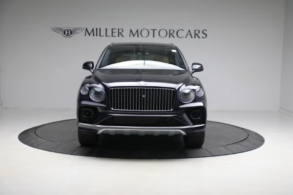 New 2023 Bentley Bentayga EWB V8 for sale $259,345 at Alfa Romeo of Westport in Westport CT 06880 13