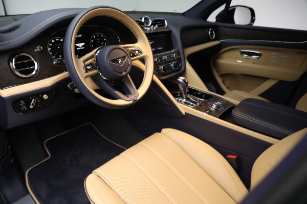 New 2023 Bentley Bentayga EWB V8 for sale $259,345 at Alfa Romeo of Westport in Westport CT 06880 18