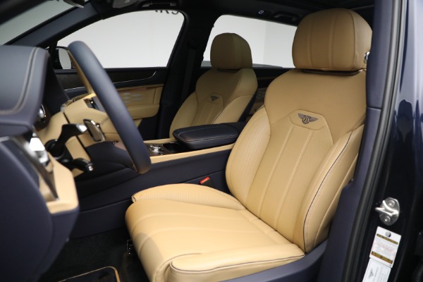 New 2023 Bentley Bentayga EWB V8 for sale $259,345 at Alfa Romeo of Westport in Westport CT 06880 20