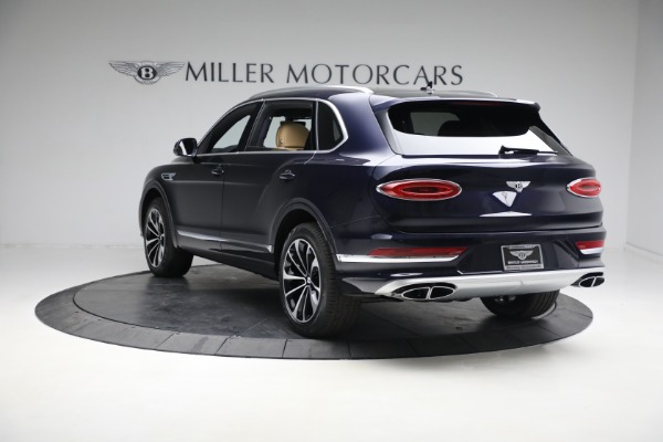New 2023 Bentley Bentayga EWB V8 for sale $259,345 at Alfa Romeo of Westport in Westport CT 06880 6