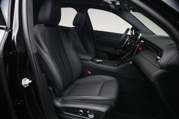 Used 2023 Maserati Grecale GT for sale $40,900 at Alfa Romeo of Westport in Westport CT 06880 14