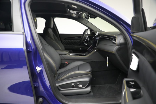 New 2023 Maserati Grecale Modena for sale $76,900 at Alfa Romeo of Westport in Westport CT 06880 14