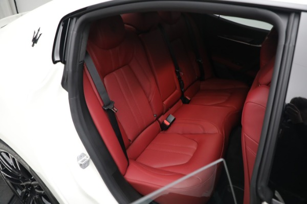 New 2023 Maserati Ghibli Modena Q4 for sale $111,055 at Alfa Romeo of Westport in Westport CT 06880 21