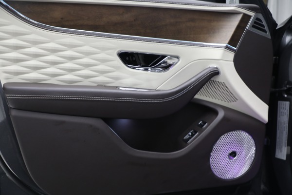 Used 2022 Bentley Flying Spur W12 for sale $249,900 at Alfa Romeo of Westport in Westport CT 06880 18