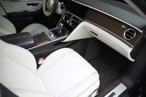 Used 2022 Bentley Flying Spur W12 for sale $249,900 at Alfa Romeo of Westport in Westport CT 06880 27