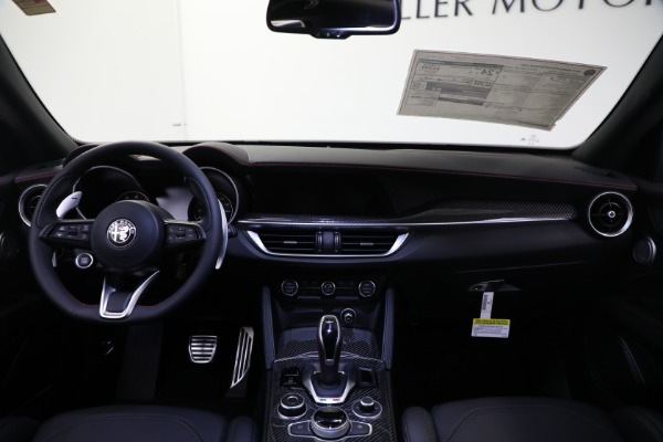 New 2023 Alfa Romeo Stelvio Estrema for sale $63,465 at Alfa Romeo of Westport in Westport CT 06880 19