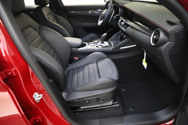 New 2023 Alfa Romeo Stelvio Estrema for sale $63,465 at Alfa Romeo of Westport in Westport CT 06880 24