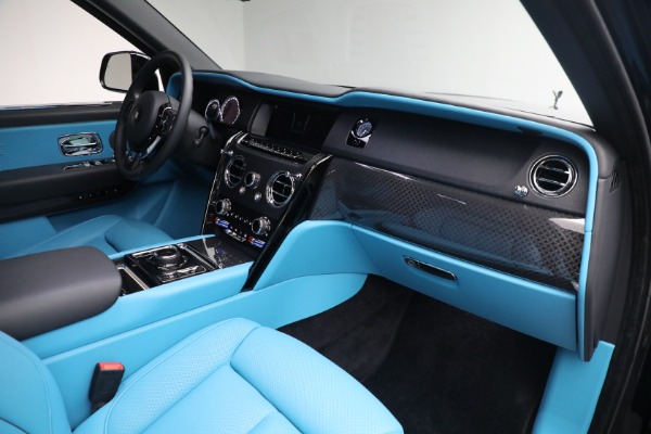 Used 2022 Rolls-Royce Black Badge Cullinan for sale $395,900 at Alfa Romeo of Westport in Westport CT 06880 19