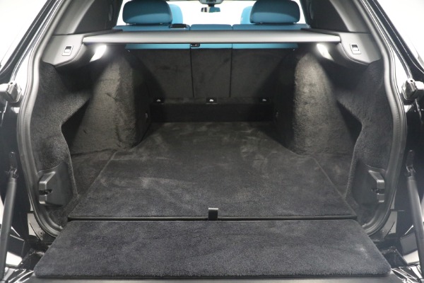 Used 2022 Rolls-Royce Black Badge Cullinan for sale $395,900 at Alfa Romeo of Westport in Westport CT 06880 25