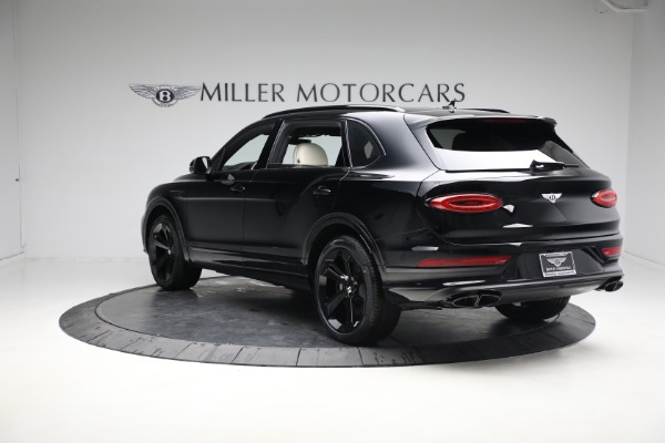 New 2023 Bentley Bentayga EWB Azure V8 for sale $297,600 at Alfa Romeo of Westport in Westport CT 06880 5