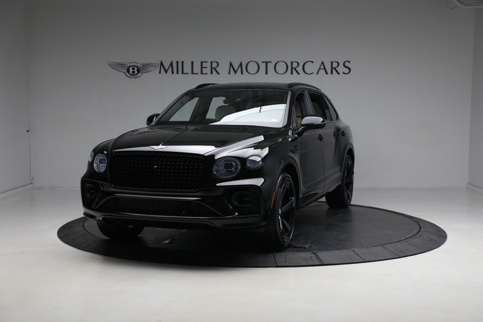 New 2023 Bentley Bentayga EWB Azure V8 for sale $297,600 at Alfa Romeo of Westport in Westport CT 06880 1