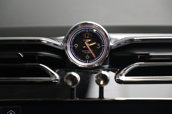 New 2023 Bentley Bentayga Speed for sale $319,875 at Alfa Romeo of Westport in Westport CT 06880 24