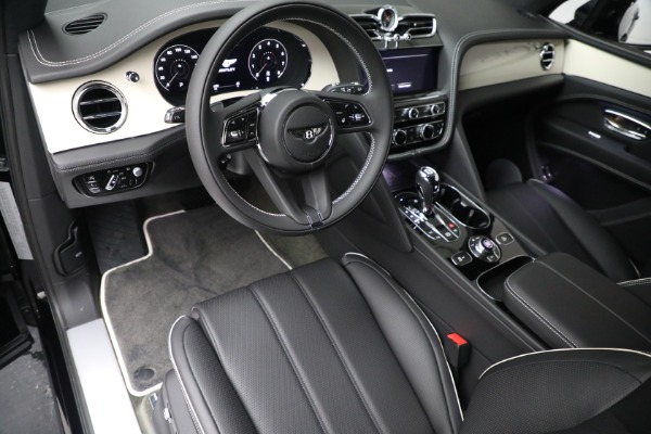 New 2023 Bentley Bentayga V8 for sale $238,470 at Alfa Romeo of Westport in Westport CT 06880 18