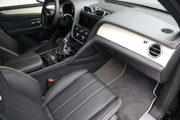 New 2023 Bentley Bentayga V8 for sale $238,470 at Alfa Romeo of Westport in Westport CT 06880 26