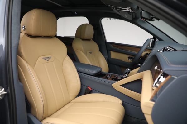New 2023 Bentley Bentayga V8 for sale $230,170 at Alfa Romeo of Westport in Westport CT 06880 27