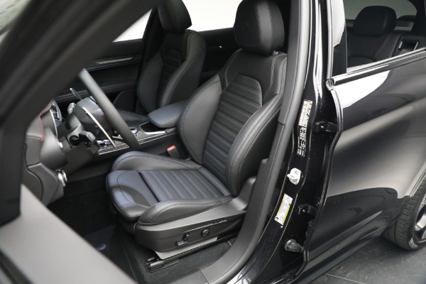 New 2023 Alfa Romeo Stelvio Estrema for sale $63,175 at Alfa Romeo of Westport in Westport CT 06880 15