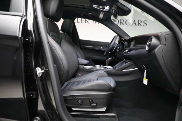 New 2023 Alfa Romeo Stelvio Estrema for sale $63,175 at Alfa Romeo of Westport in Westport CT 06880 20