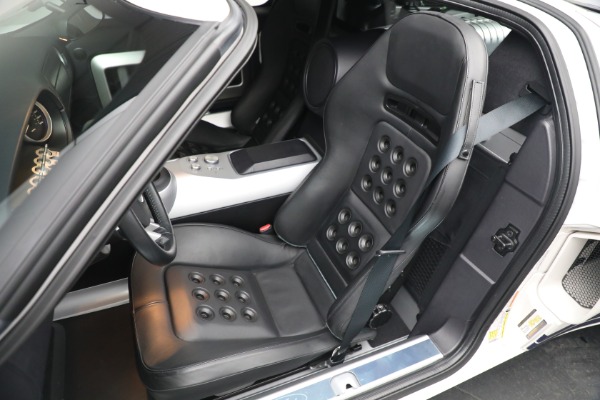 Used 2006 Ford GT for sale $449,900 at Alfa Romeo of Westport in Westport CT 06880 15