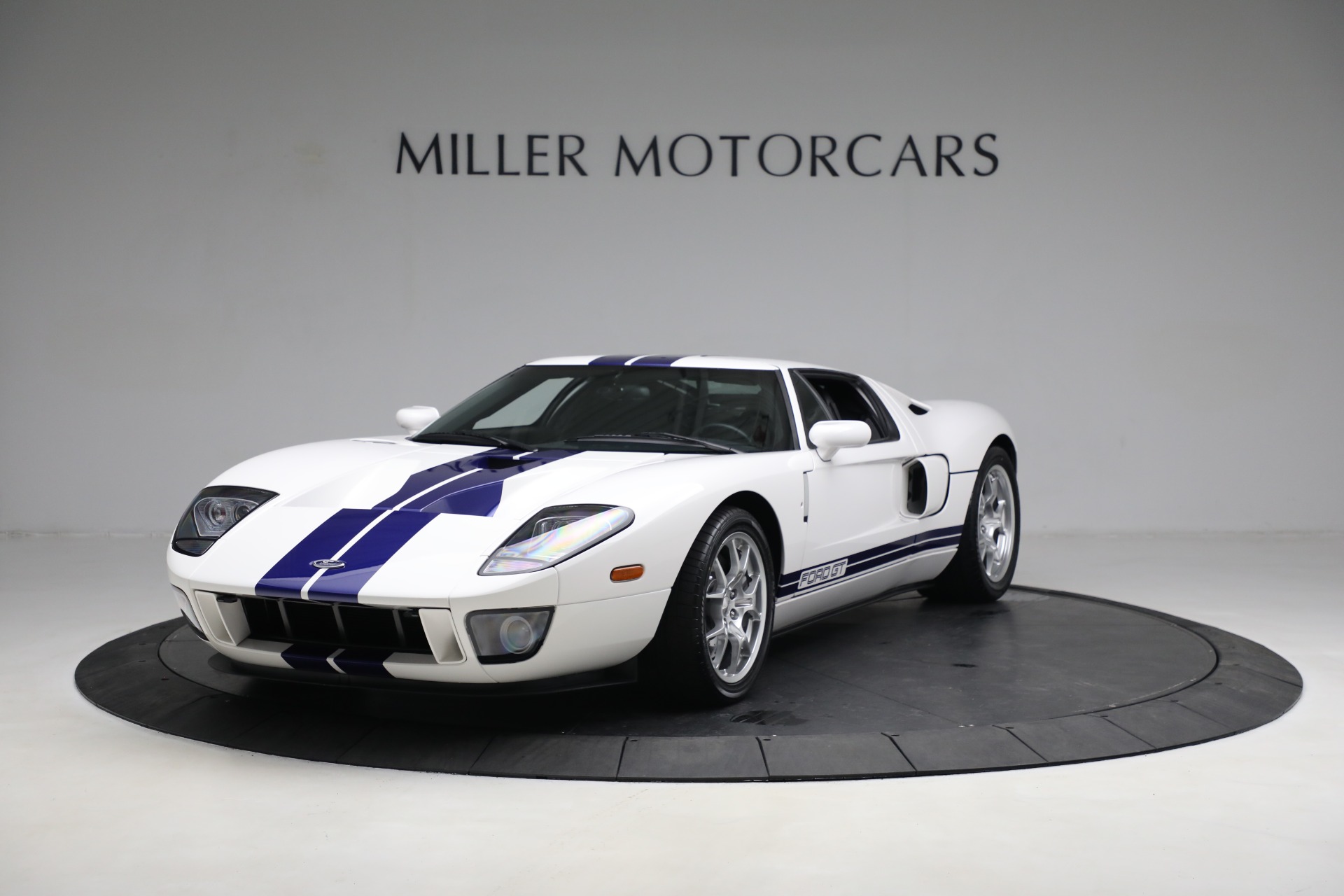 Used 2006 Ford GT for sale Sold at Alfa Romeo of Westport in Westport CT 06880 1