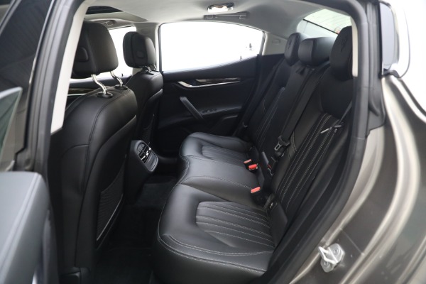 Used 2015 Maserati Ghibli S Q4 for sale $35,900 at Alfa Romeo of Westport in Westport CT 06880 27