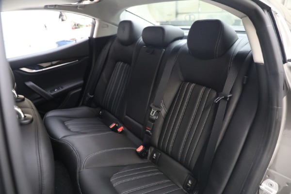 Used 2015 Maserati Ghibli S Q4 for sale $35,900 at Alfa Romeo of Westport in Westport CT 06880 28