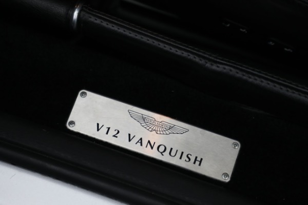 Used 2005 Aston Martin V12 Vanquish S for sale $219,900 at Alfa Romeo of Westport in Westport CT 06880 14