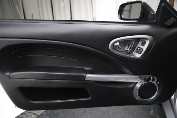 Used 2005 Aston Martin V12 Vanquish S for sale $199,900 at Alfa Romeo of Westport in Westport CT 06880 19