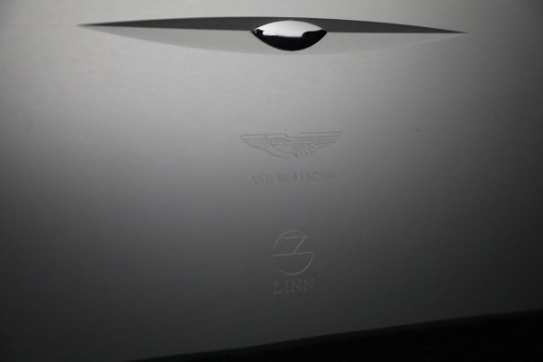 Used 2005 Aston Martin V12 Vanquish S for sale $199,900 at Alfa Romeo of Westport in Westport CT 06880 27
