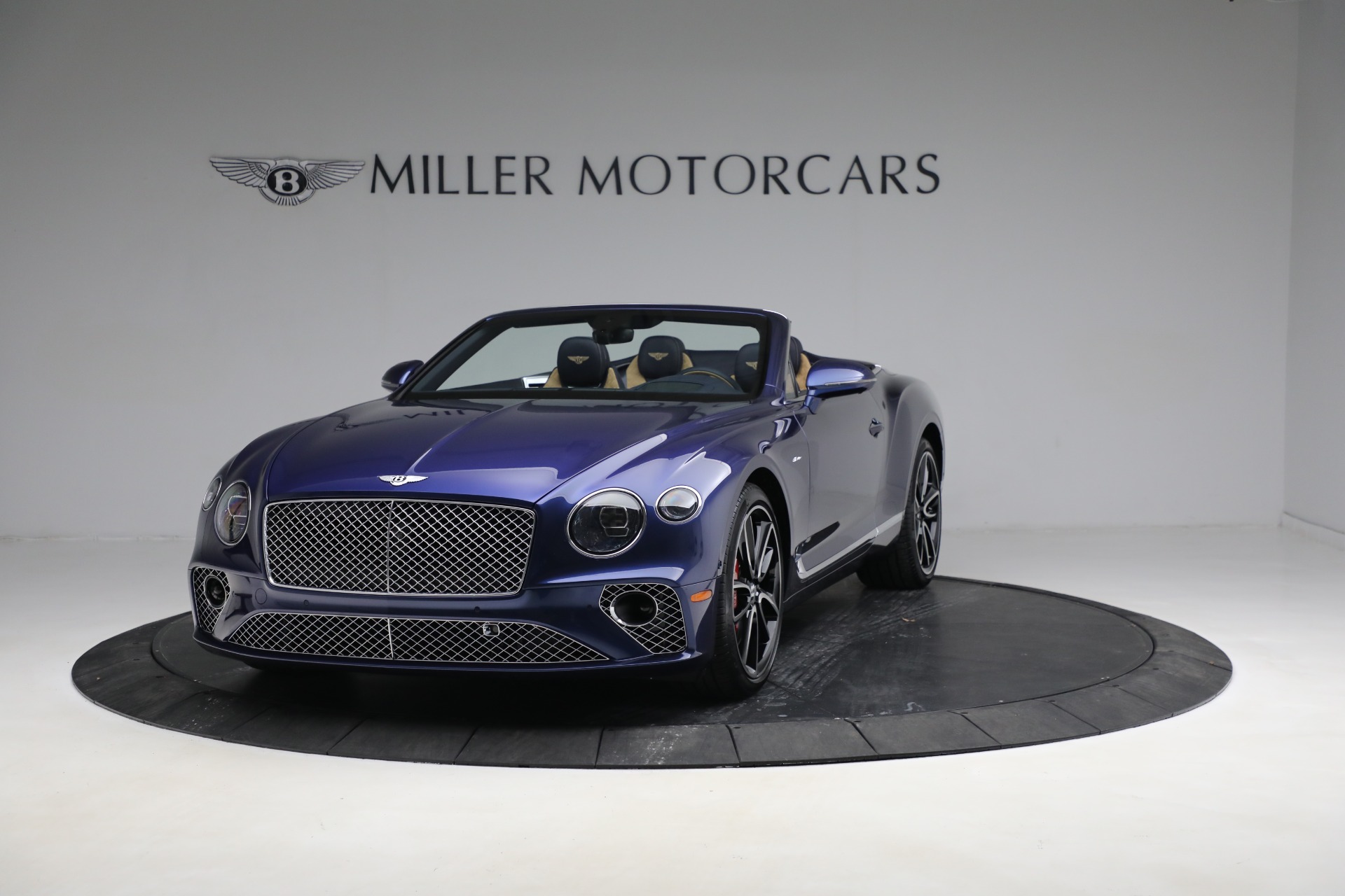 New 2023 Bentley Continental GTC Azure V8 for sale $334,475 at Alfa Romeo of Westport in Westport CT 06880 1