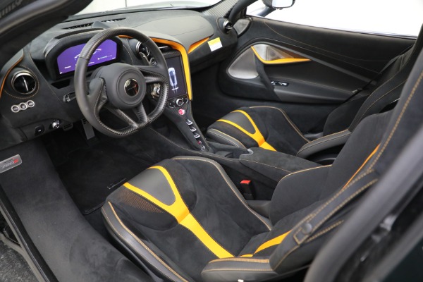 Used 2018 McLaren 720S Performance for sale $289,900 at Alfa Romeo of Westport in Westport CT 06880 17