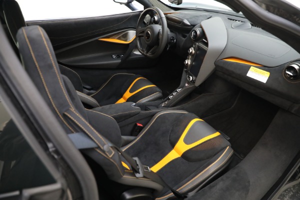 Used 2018 McLaren 720S Performance for sale $289,900 at Alfa Romeo of Westport in Westport CT 06880 21