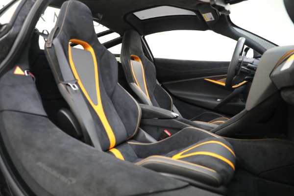 Used 2018 McLaren 720S Performance for sale $289,900 at Alfa Romeo of Westport in Westport CT 06880 23