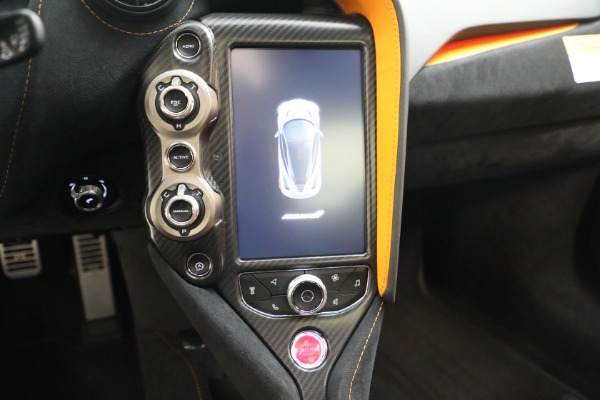 Used 2018 McLaren 720S Performance for sale $289,900 at Alfa Romeo of Westport in Westport CT 06880 27
