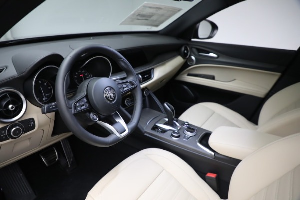New 2023 Alfa Romeo Stelvio Ti Lusso for sale $59,275 at Alfa Romeo of Westport in Westport CT 06880 21