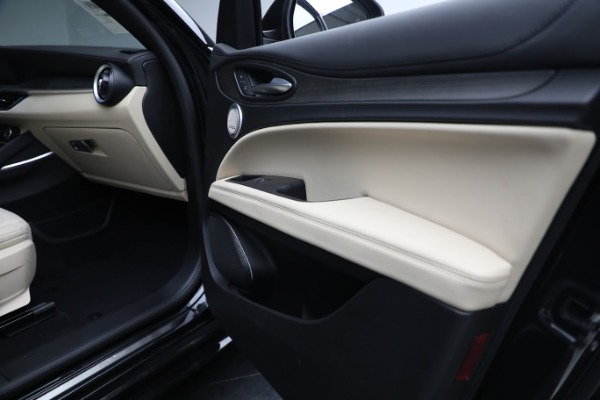 New 2023 Alfa Romeo Stelvio Ti Lusso for sale $59,275 at Alfa Romeo of Westport in Westport CT 06880 22