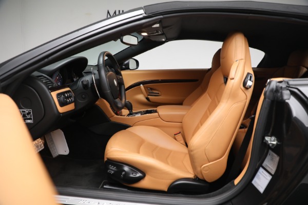 Used 2016 Maserati GranTurismo Sport for sale $75,900 at Alfa Romeo of Westport in Westport CT 06880 18